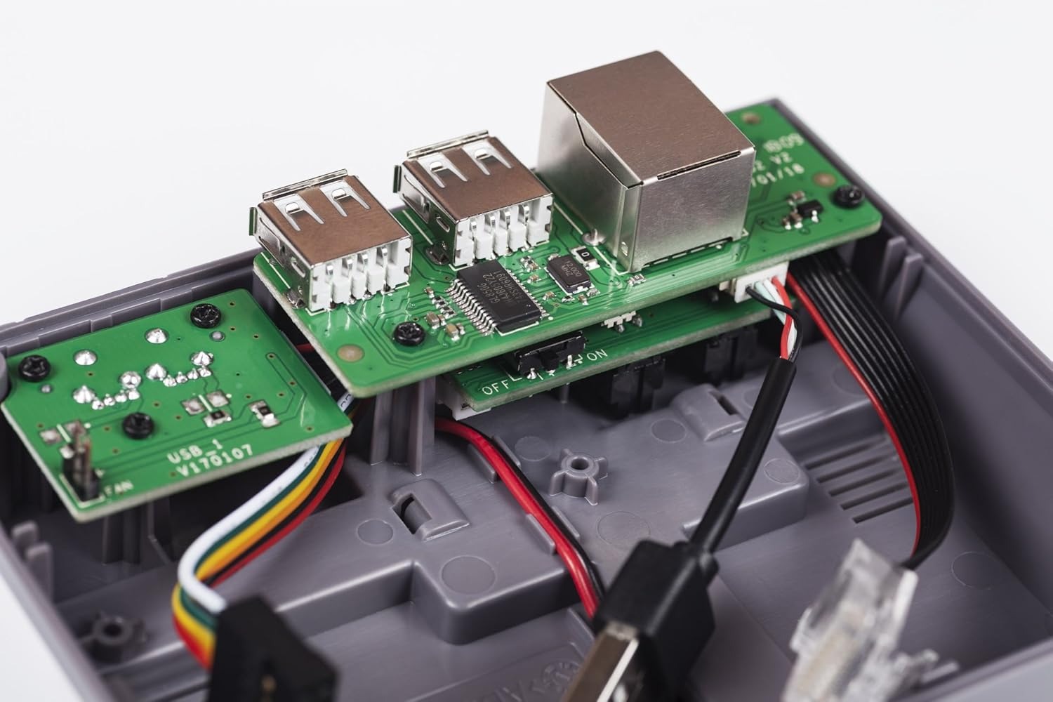 Retroflag NESPi Case Plus Retr - Raspberry Pi Keyboard incelemesi ve fiyatı